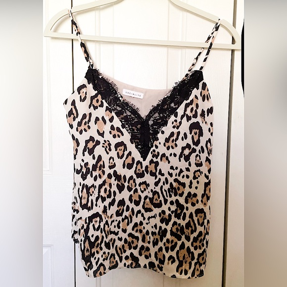 Socialite Tops - Leopard print cami